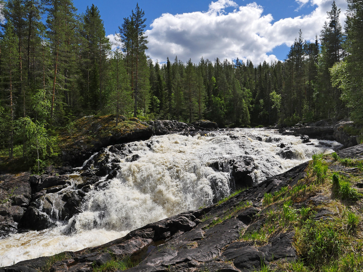 Водопад Мянтюкоски Карелия