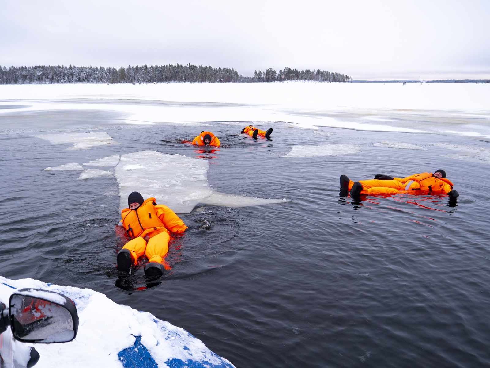 Акванавты и флоатинг во льдах Северной Карелии