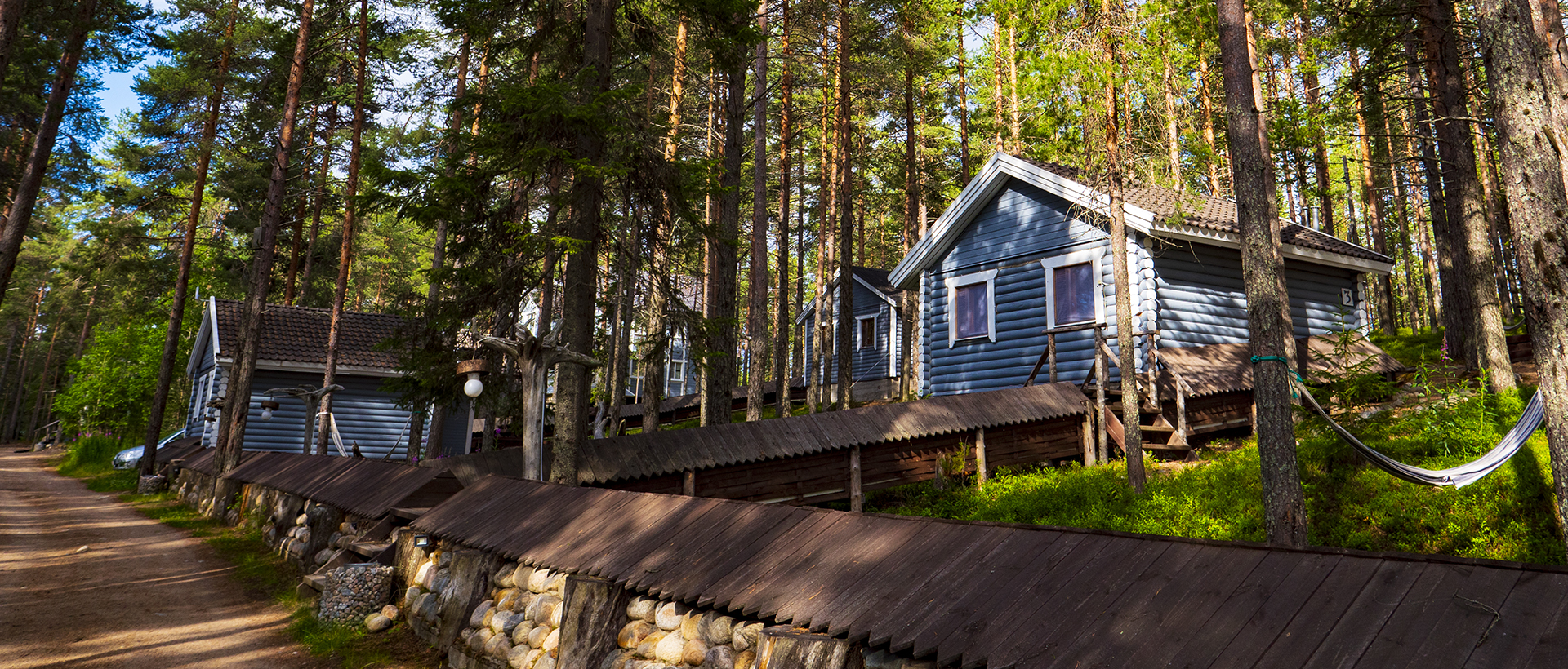 В Карелии на турбазе коттеджи