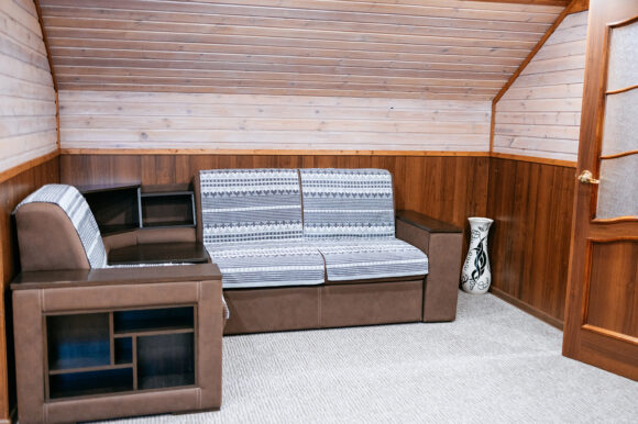 в Карелии коттедж Медведь на турбазе Велт