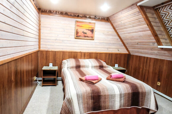 в Карелии коттедж Медведь на турбазе Велт