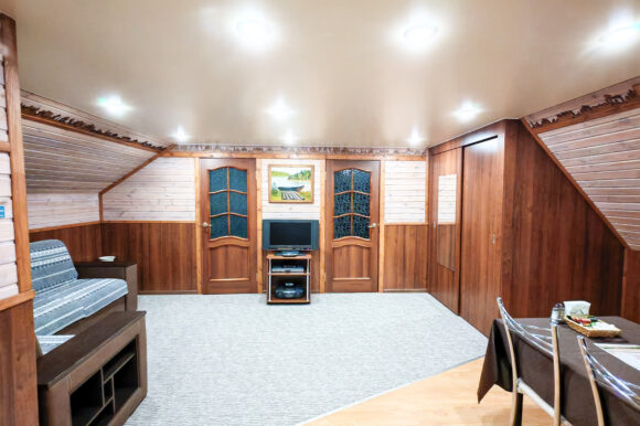 в Карелии коттедж Медведь на турбазе Велт